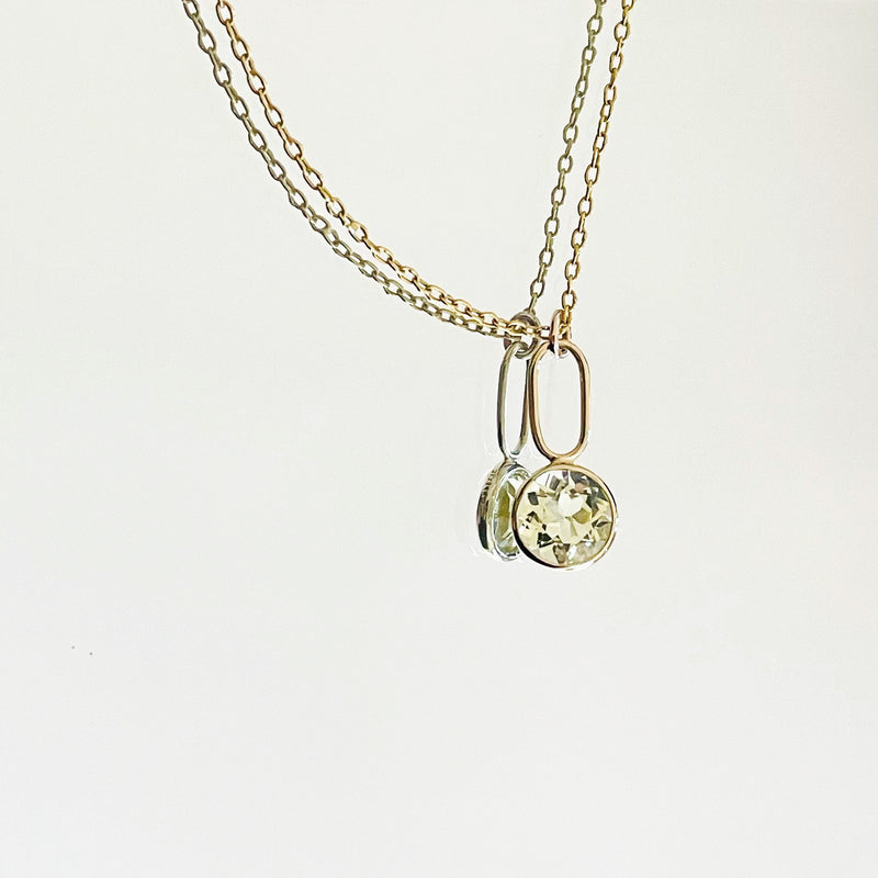 Orfèlie manon pendant and chain in 18k gold with lemon quartz on white background
